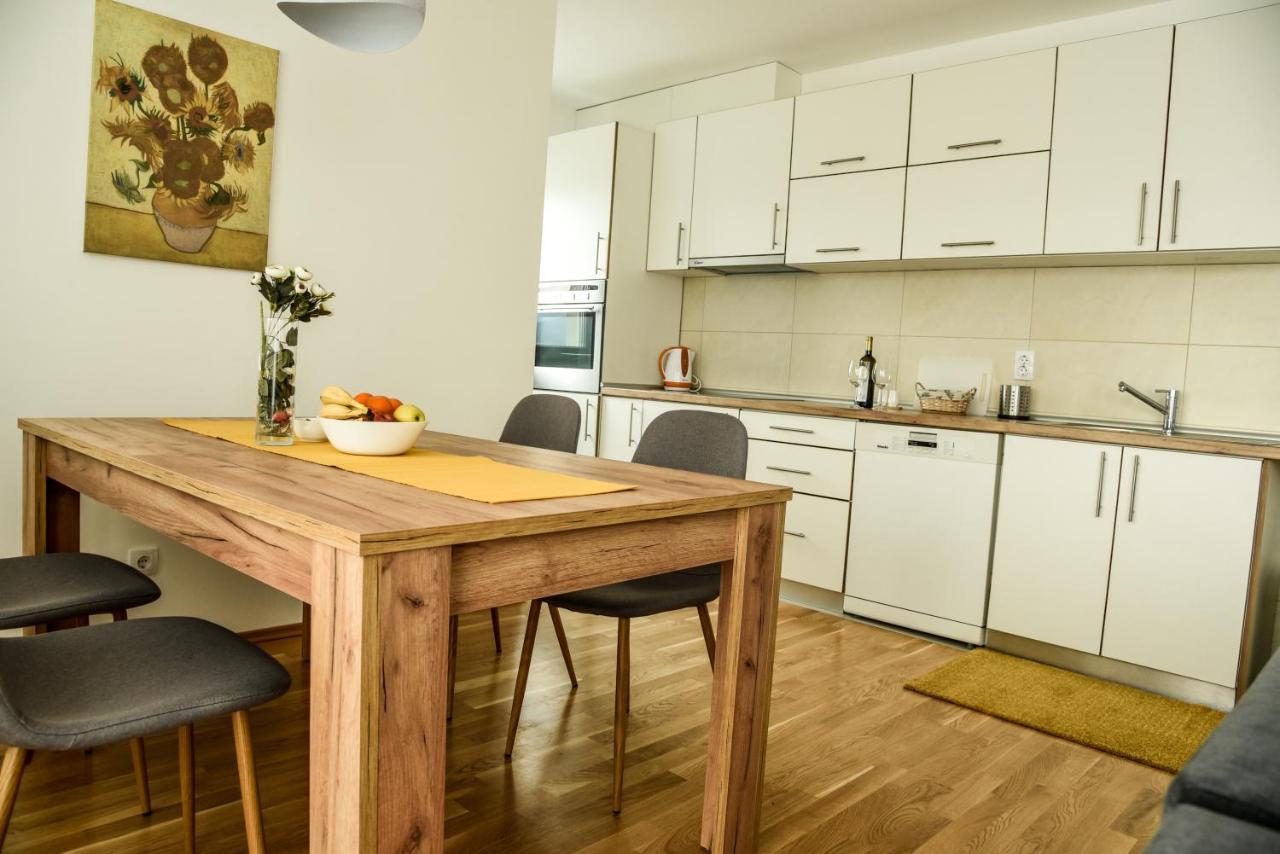 Suncokret Apartmani 洛兹尼察 外观 照片