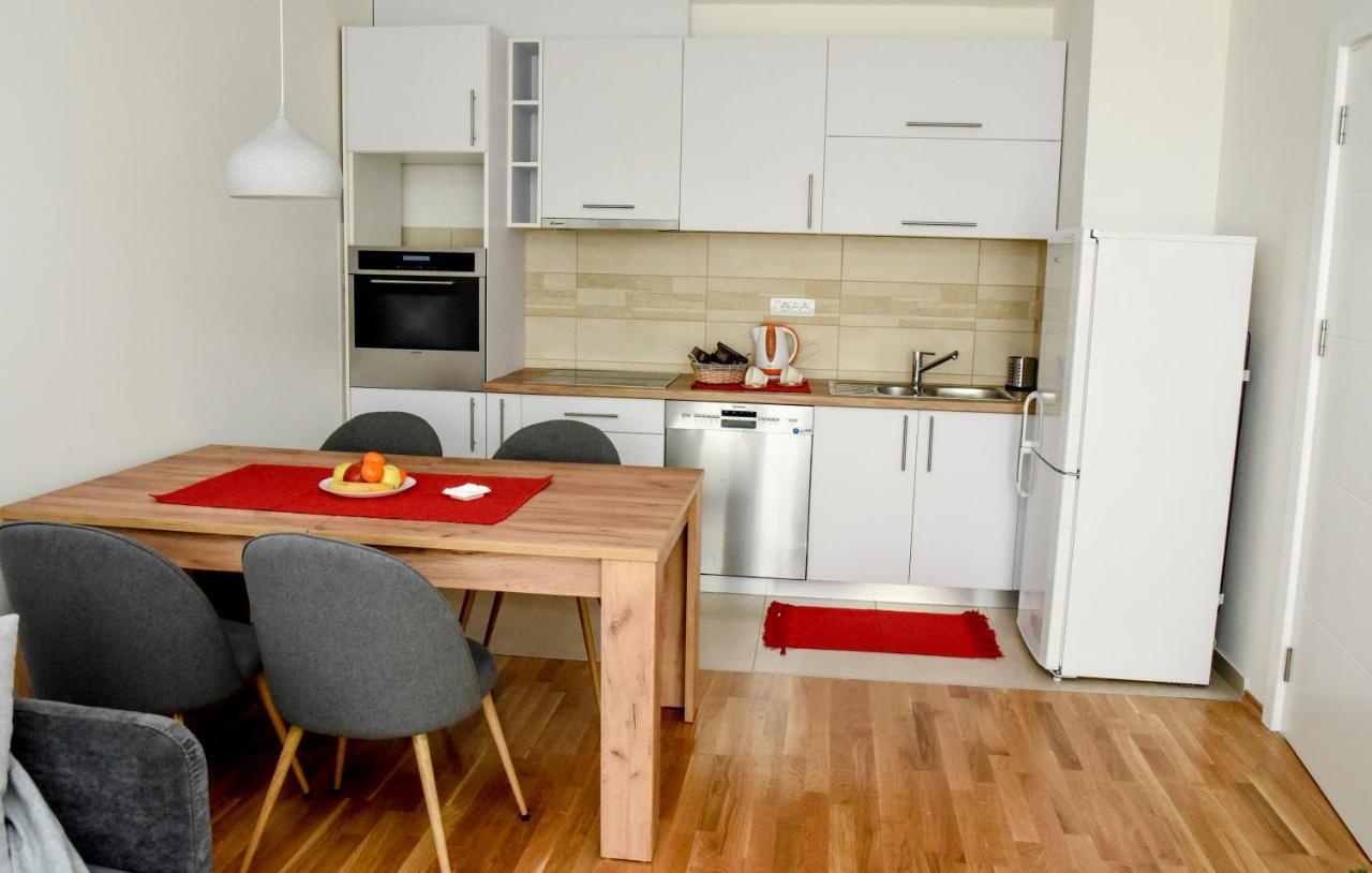 Suncokret Apartmani 洛兹尼察 外观 照片