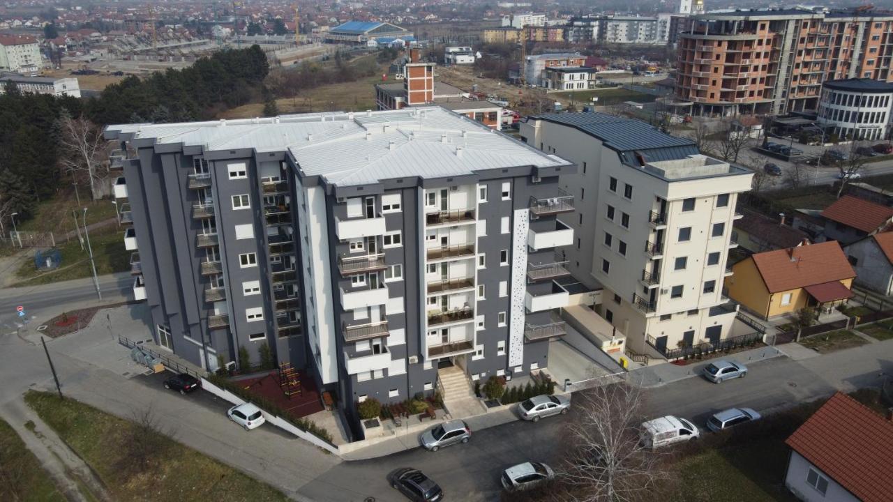 Suncokret Apartmani 洛兹尼察 外观 照片